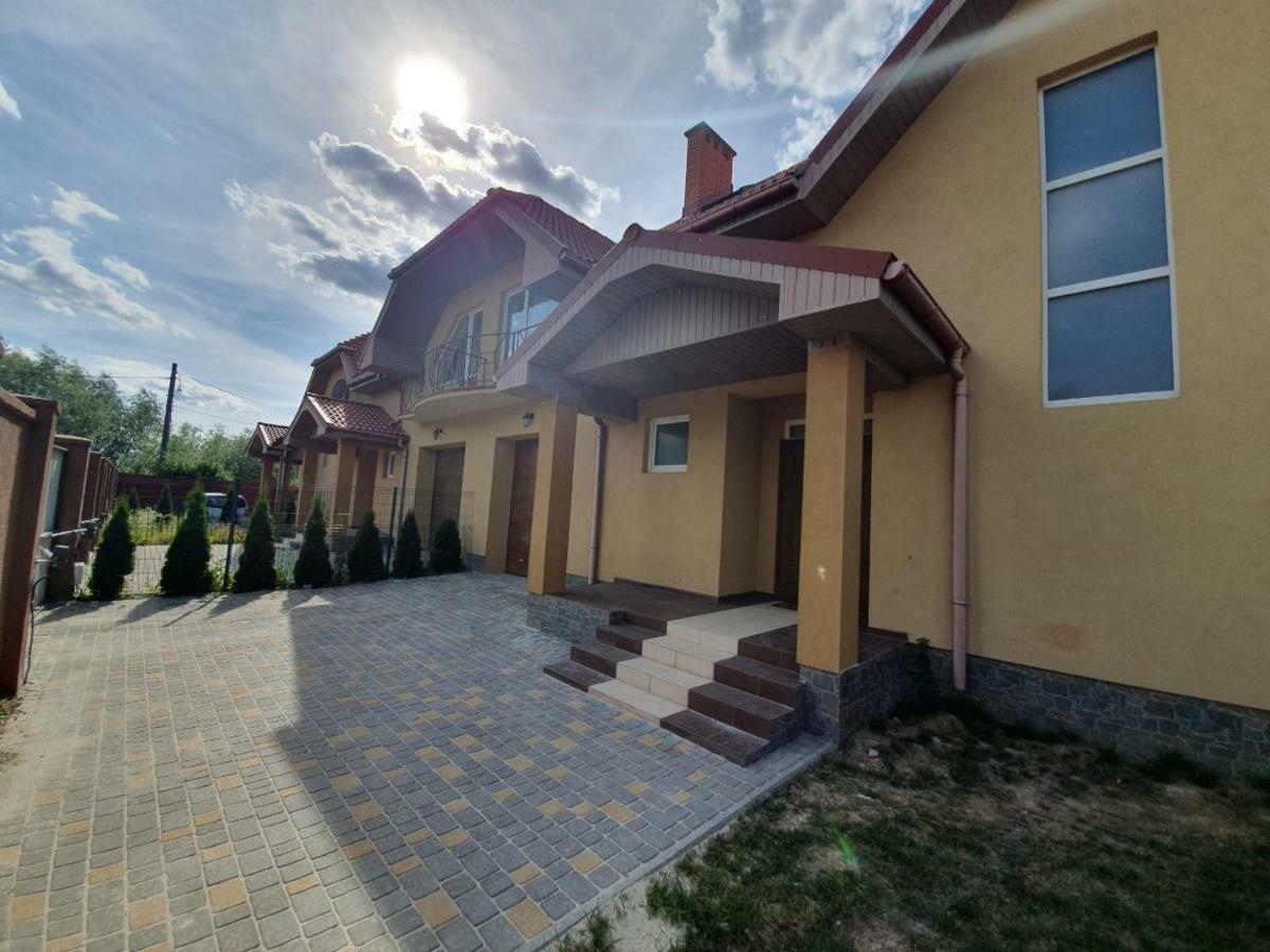 Апартаменты Премиум Класса На Гвардейской Uzhhorod Bagian luar foto